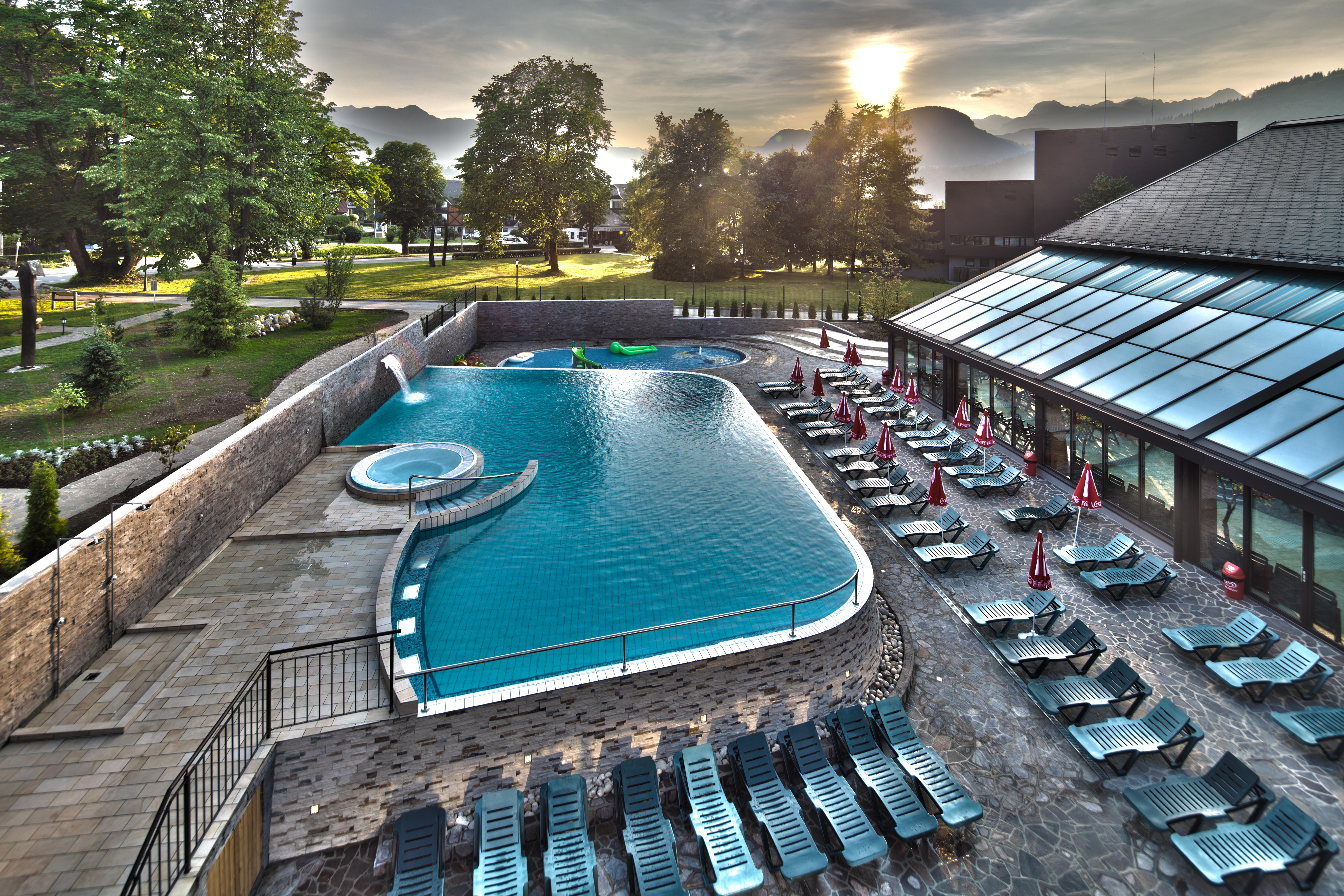 บอฮินจ์ อีโค โฮเต็ล 4 สตาร์+ Hotel Bohinjska Bistrica ภายนอก รูปภาพ