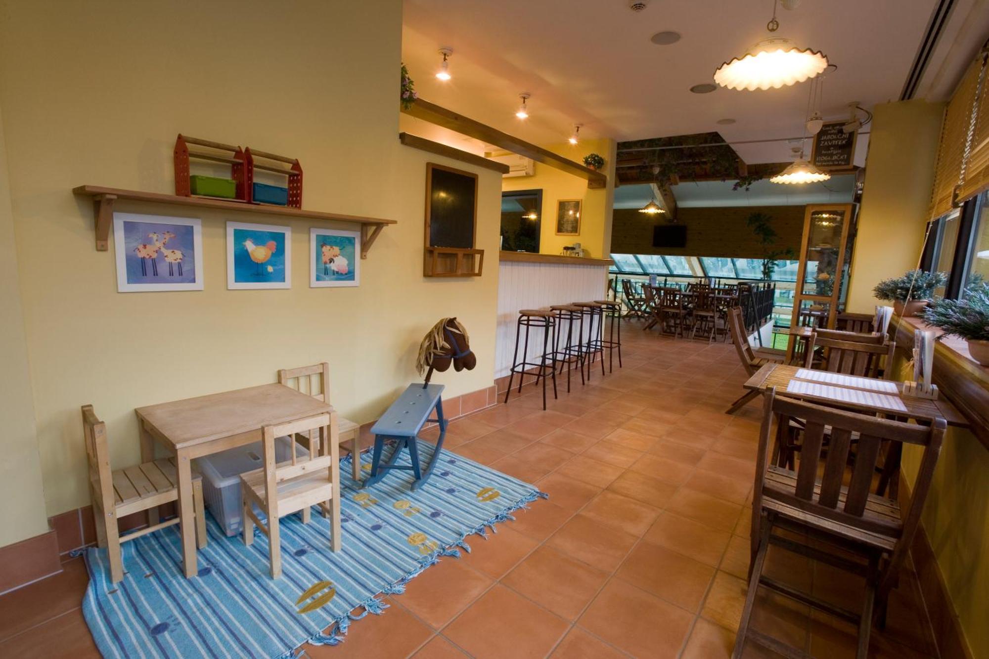 บอฮินจ์ อีโค โฮเต็ล 4 สตาร์+ Hotel Bohinjska Bistrica ภายนอก รูปภาพ